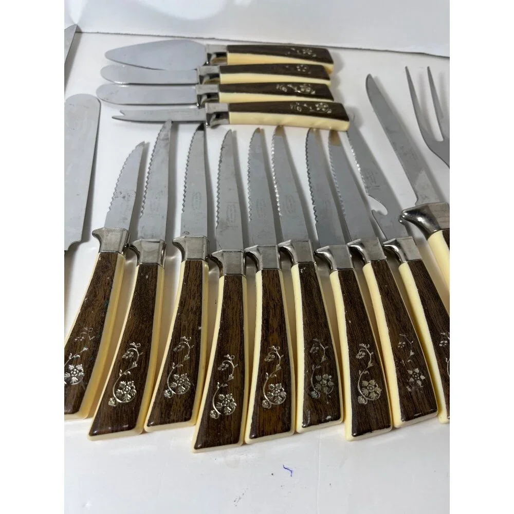 Vintage 1960’s Lifetime Cutlery Regent Sheffield England 18 Pcs Stainless Steel